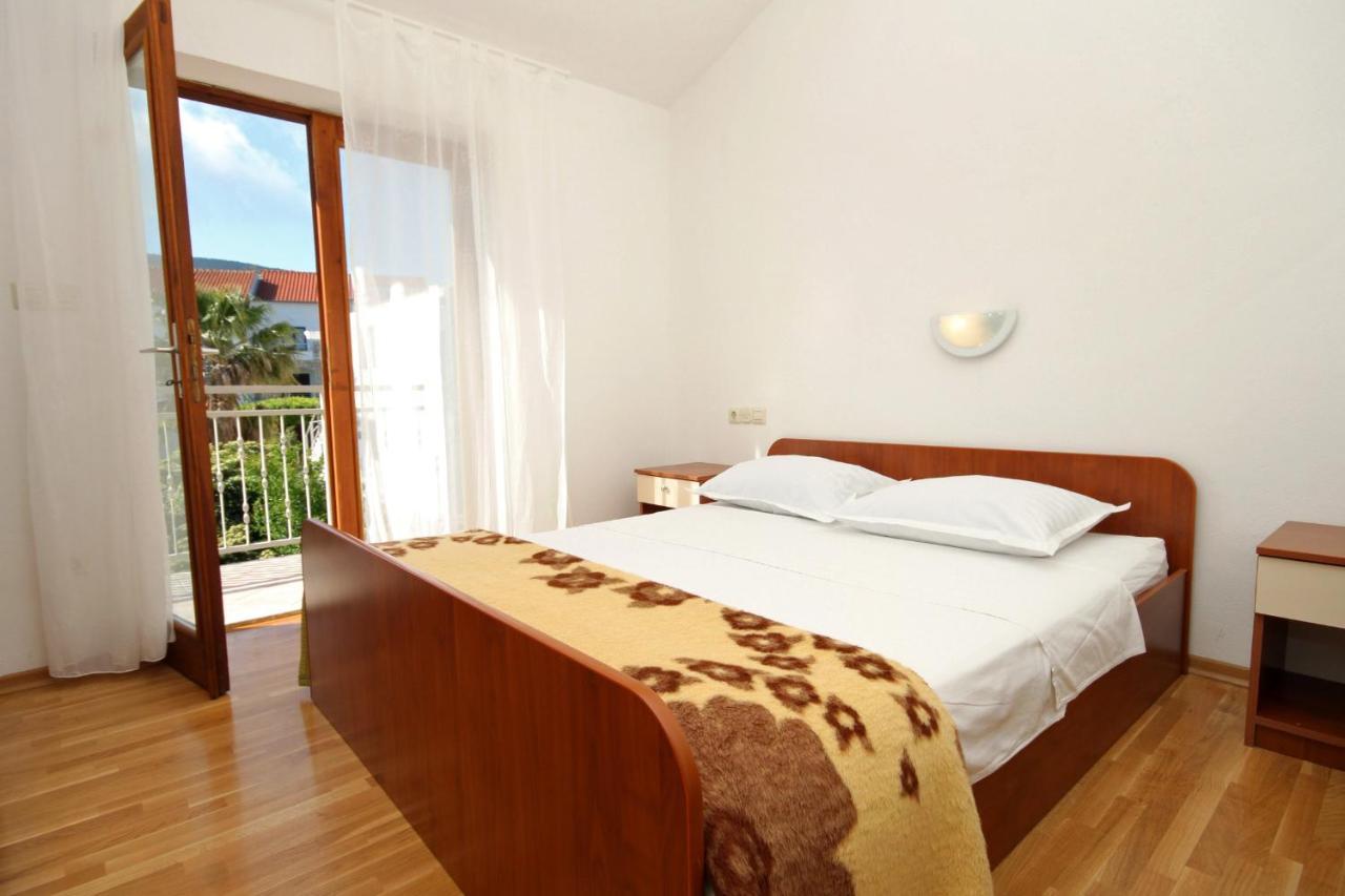 Apartments With A Parking Space Jelsa, Hvar - 8765 Jelsa  Exterior foto
