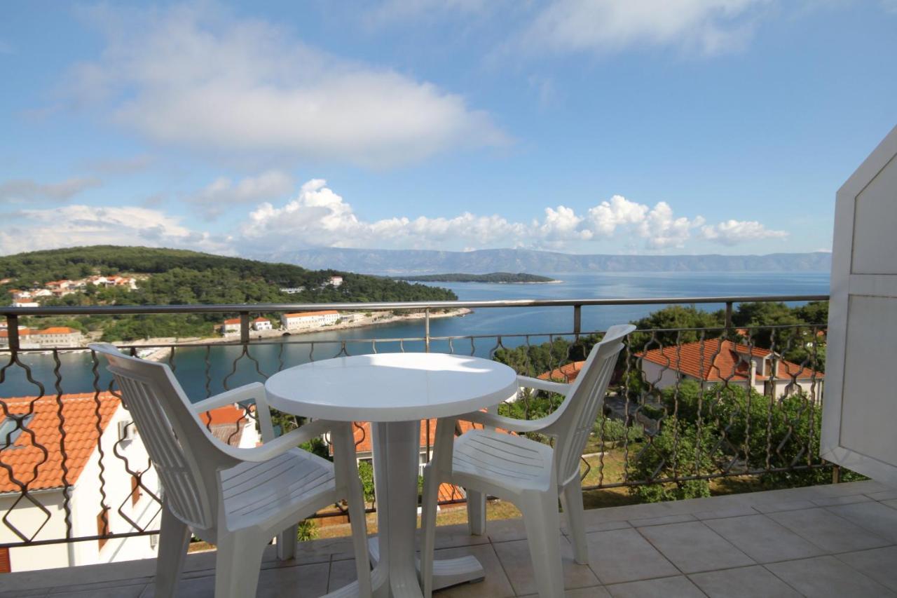Apartments With A Parking Space Jelsa, Hvar - 8765 Jelsa  Exterior foto